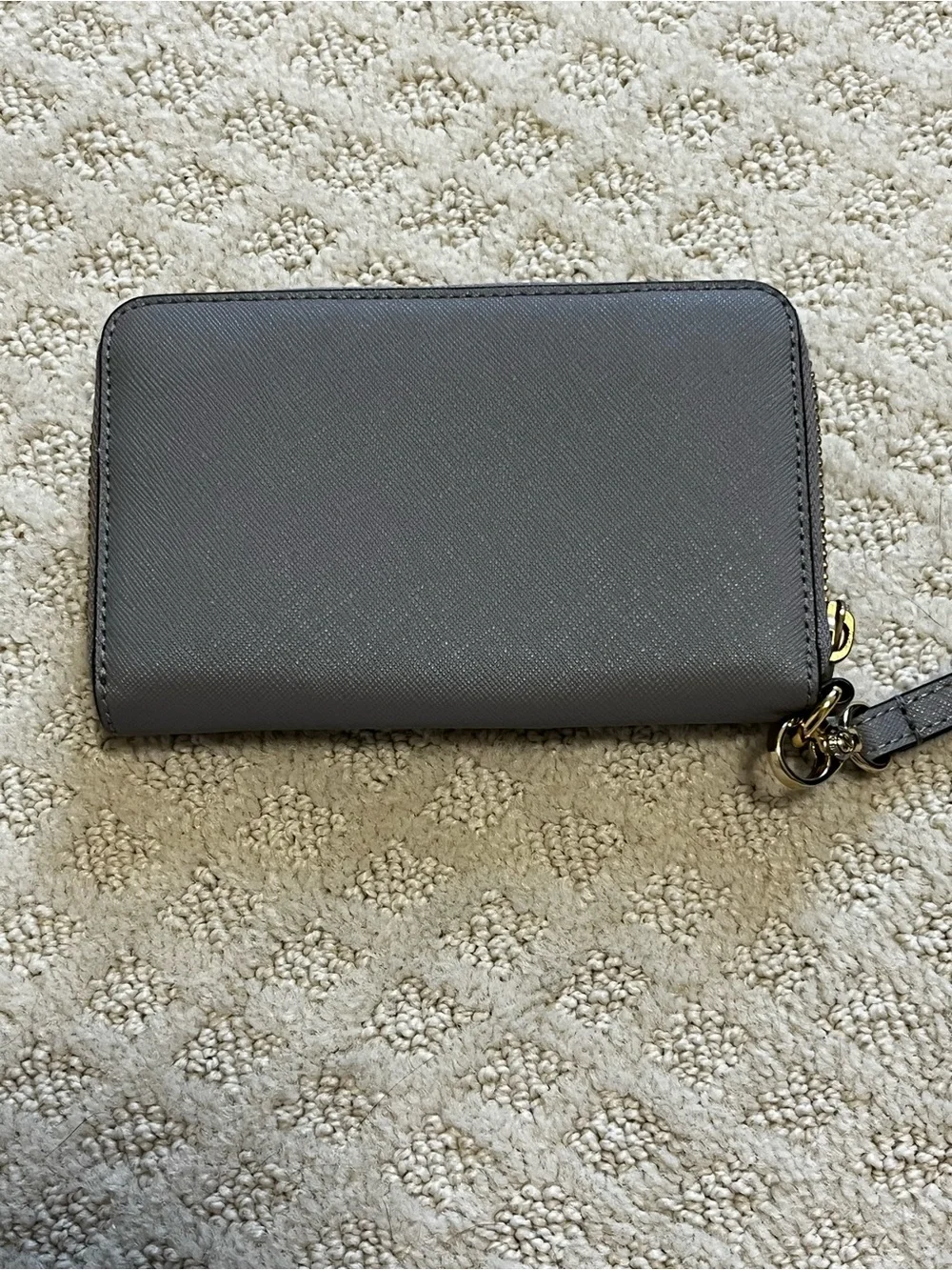 henri bendel compact wristlet
